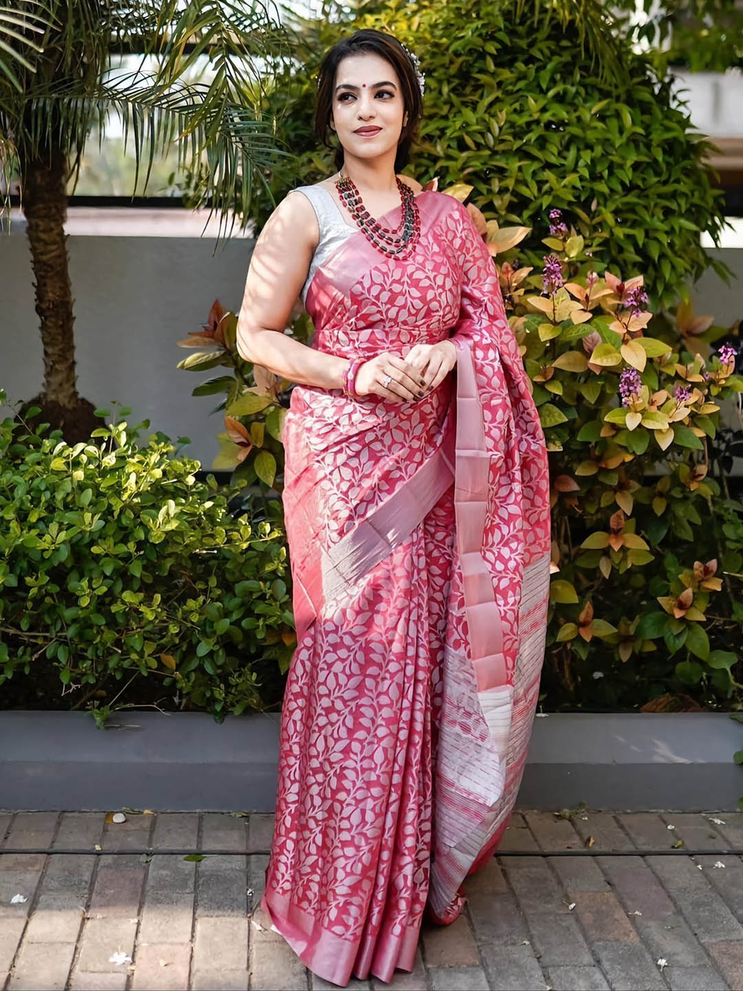 

Areca Designer Paisley Pure Silk Designer Banarasi Saree, Pink