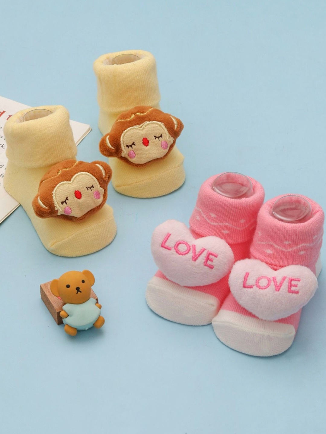 

Yellow Bee Infant Girls Pack Of 2 Printed Ankle-Length Cotton Animal Rattle Socks, Pink