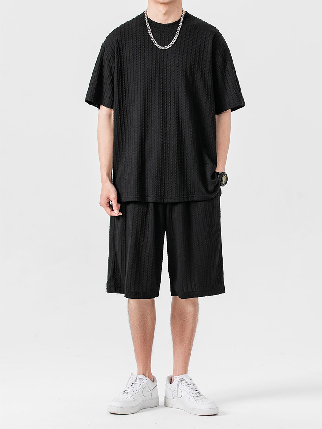 

StyleCast x Revolte Men T-shirt with Shorts, Black