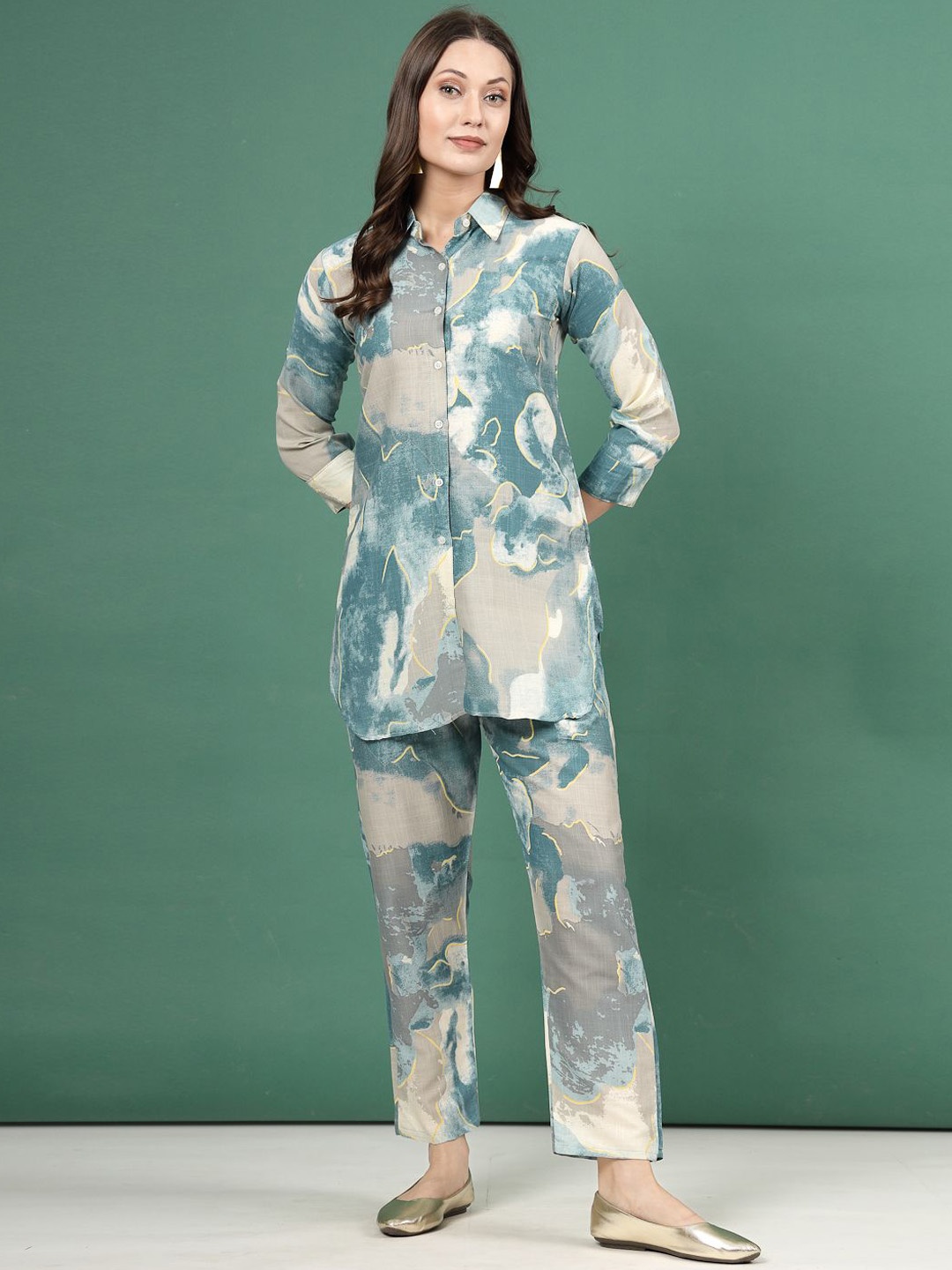 

Clora Creation Abstract Printed Shirt With Trouser, Grey
