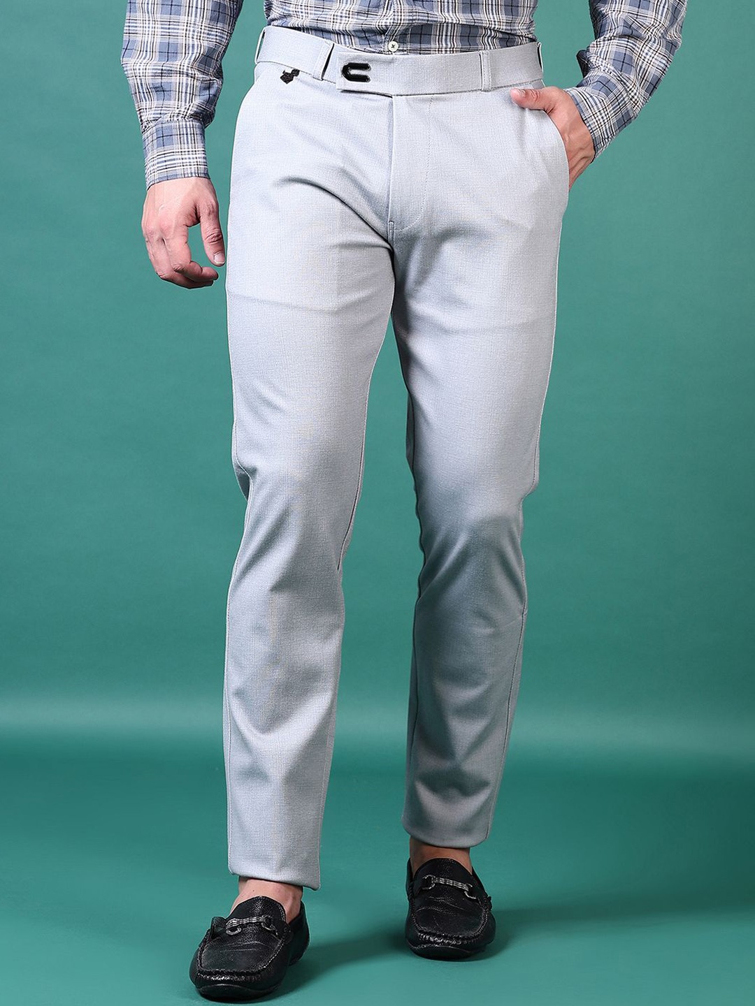 

V-Mart Men Regular Fit Mid- Rise Cotton Chinos Trouser, Grey