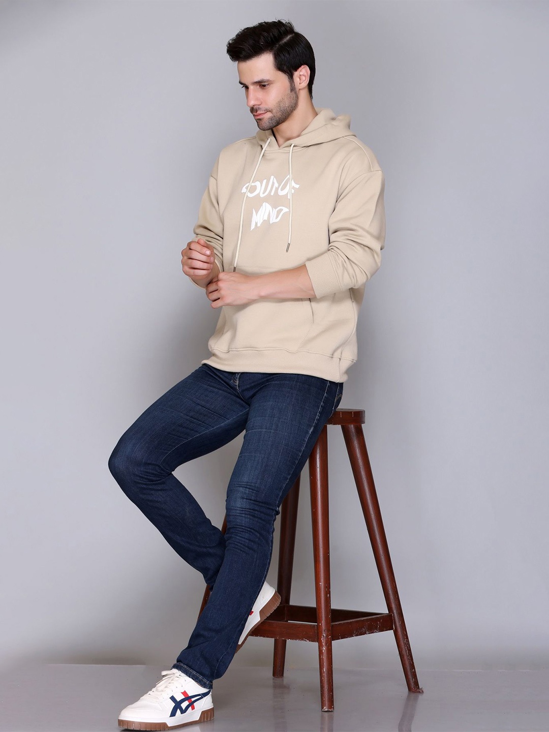 

Antiloop Men Printed Hooded Sweatshirt, Beige