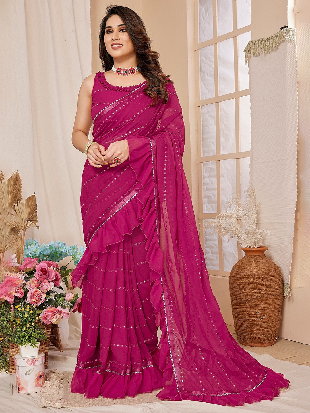 

CATCHY FOREVER Embellished Mirror Work Saree, Pink