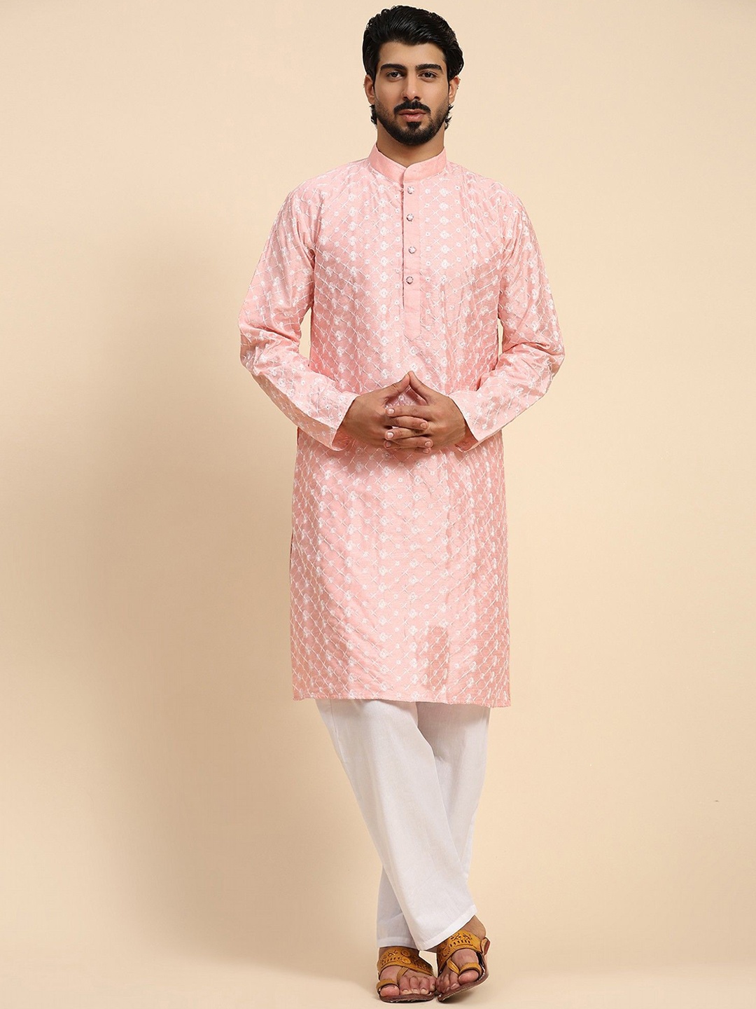 

SKAVIJ Mandarin Collar Floral Embroidered Straight Kurta with Trouser, Pink