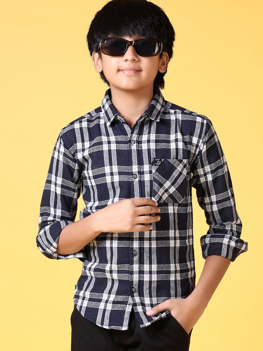 

V-Mart Boys Tartan Checks Opaque Checked Casual Shirt, Navy blue