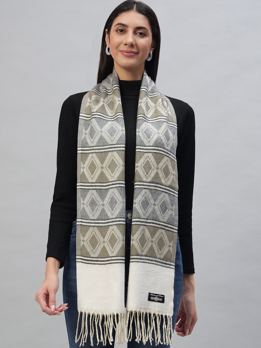 

HANDICRAFT PALACE Women Diamond Printed Reversible Woven Wool Scarf, Grey