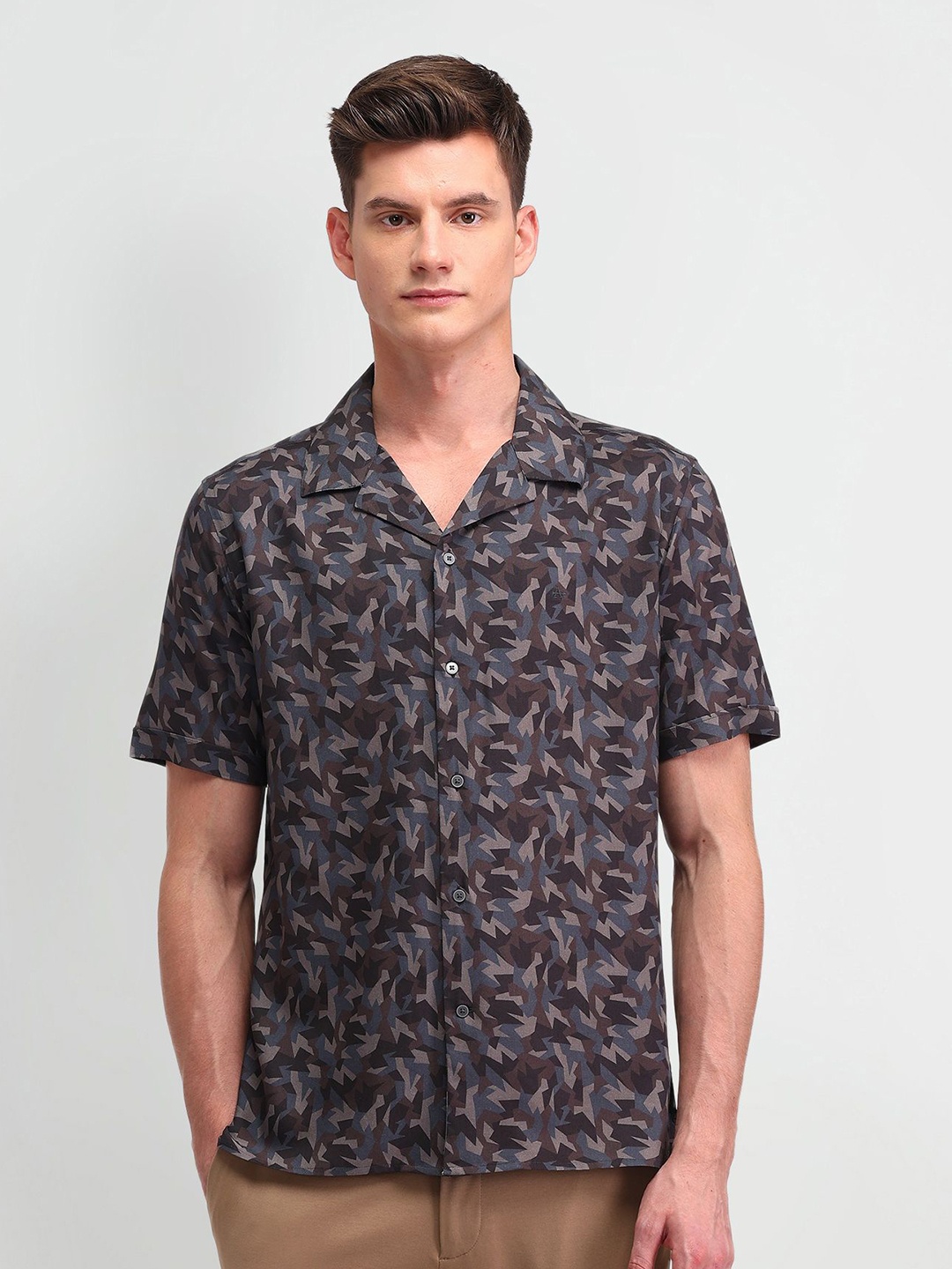 

Arrow New York Men Smart Slim Fit Floral Opaque Printed Casual Shirt, Black