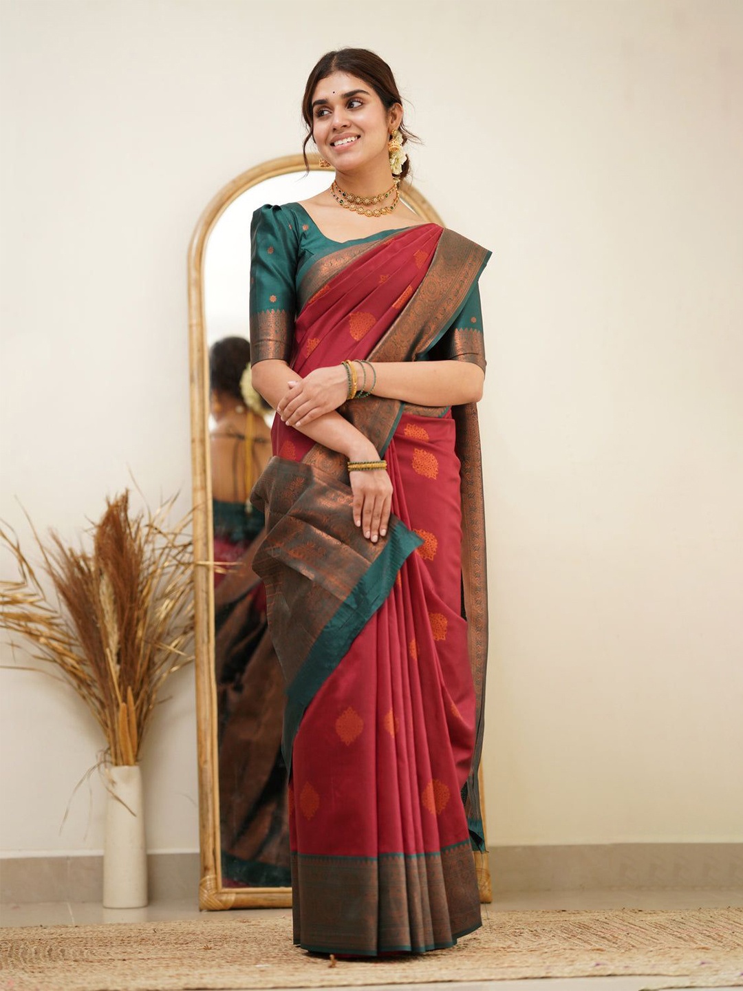 

Areca Designer Woven Design Zari Pure Silk Banarasi Saree, Red