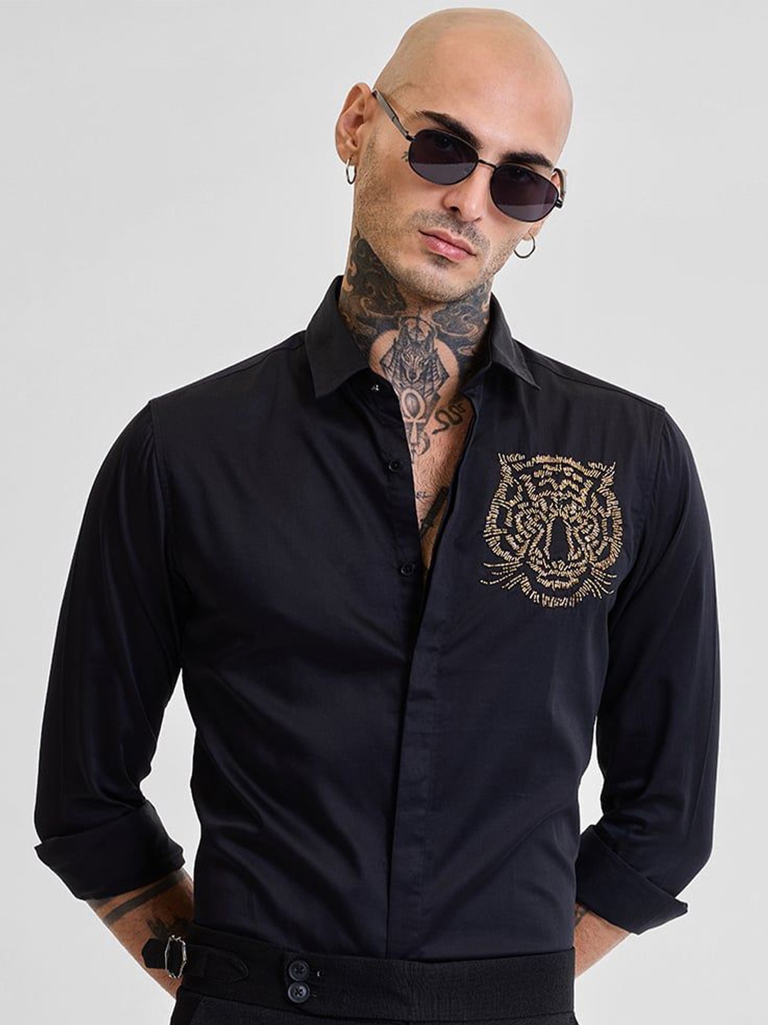 

Snitch Men Smart Slim Fit Opaque Party Shirt, Navy blue