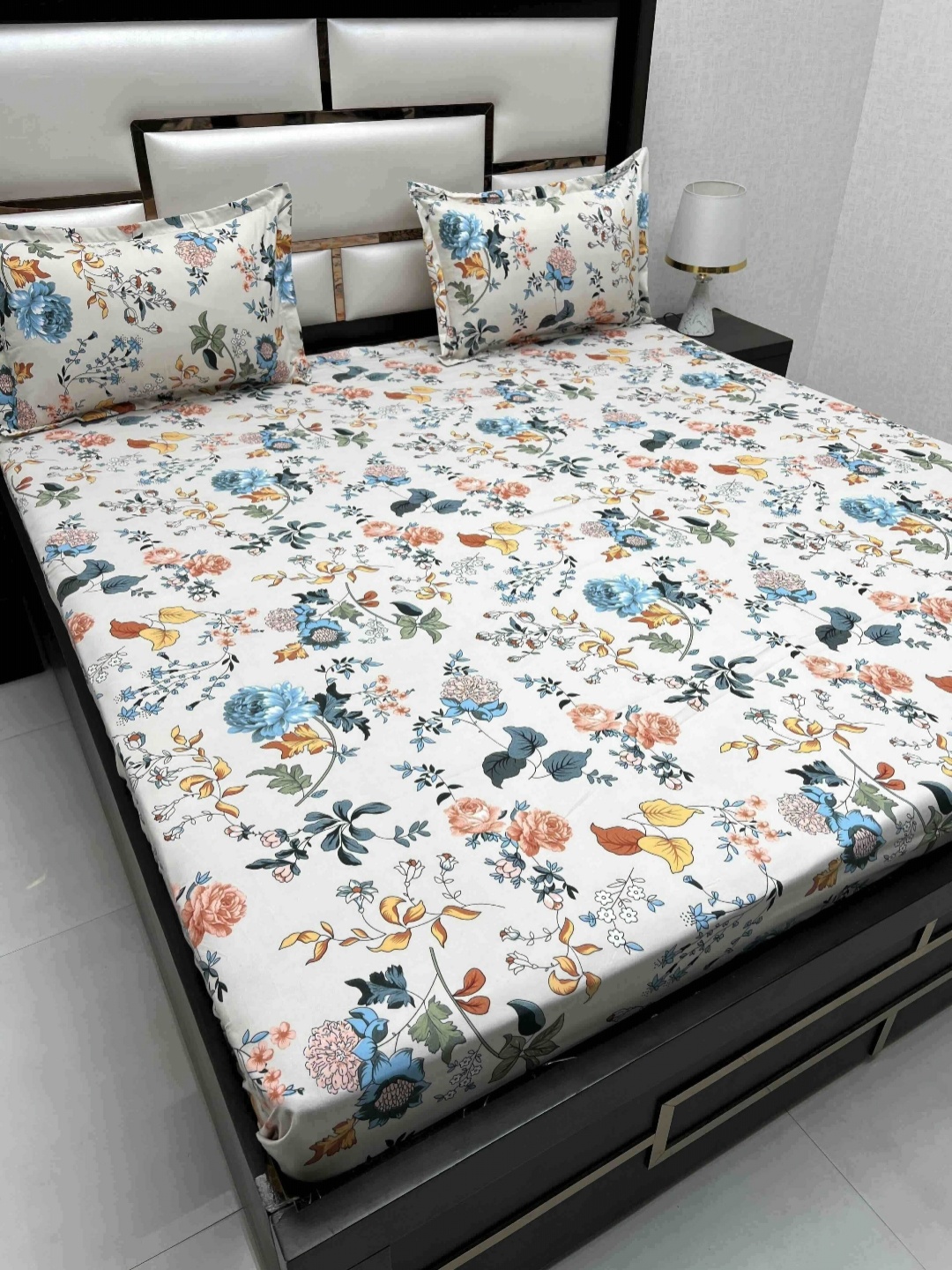 

Pure Decor Queen Size Double Bedsheet With 2 Pillow Covers 2.28m X 2.54m, White