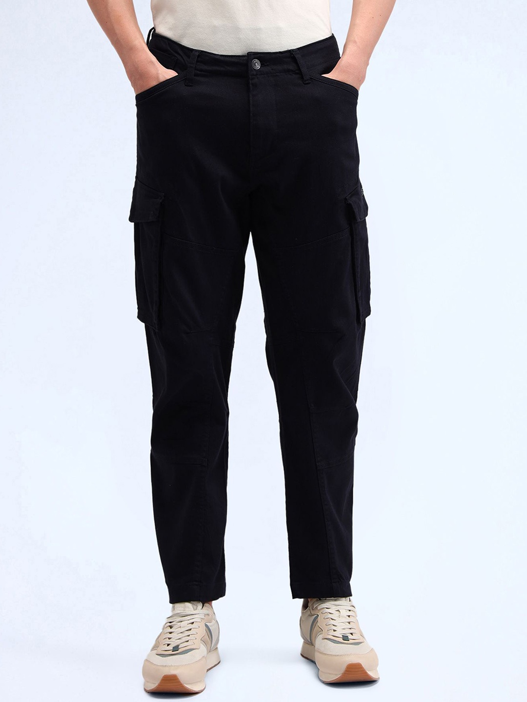 

Flying Machine Men Cotton Regular Fit Classic Cargos Trousers, Black