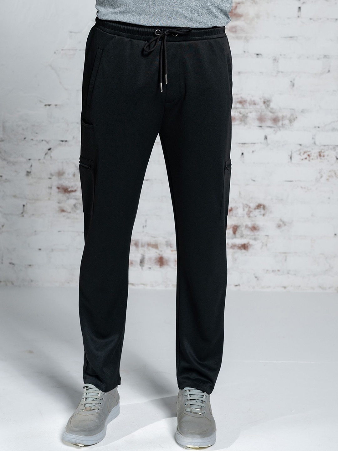 

EDRIO Men Straight Fit Drawstring Track Pants, Black