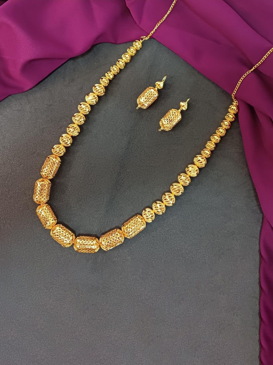 

Efulgenz Gold Plated Bridal Beaded Jewellery Set