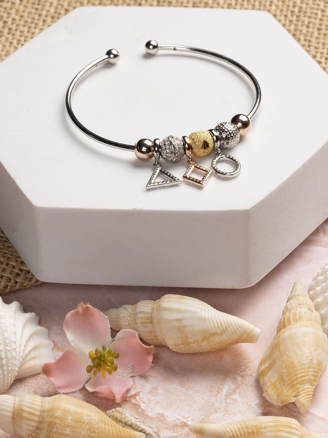 

TOUCH925 Silver Cubic Zirconia Charm Bracelet