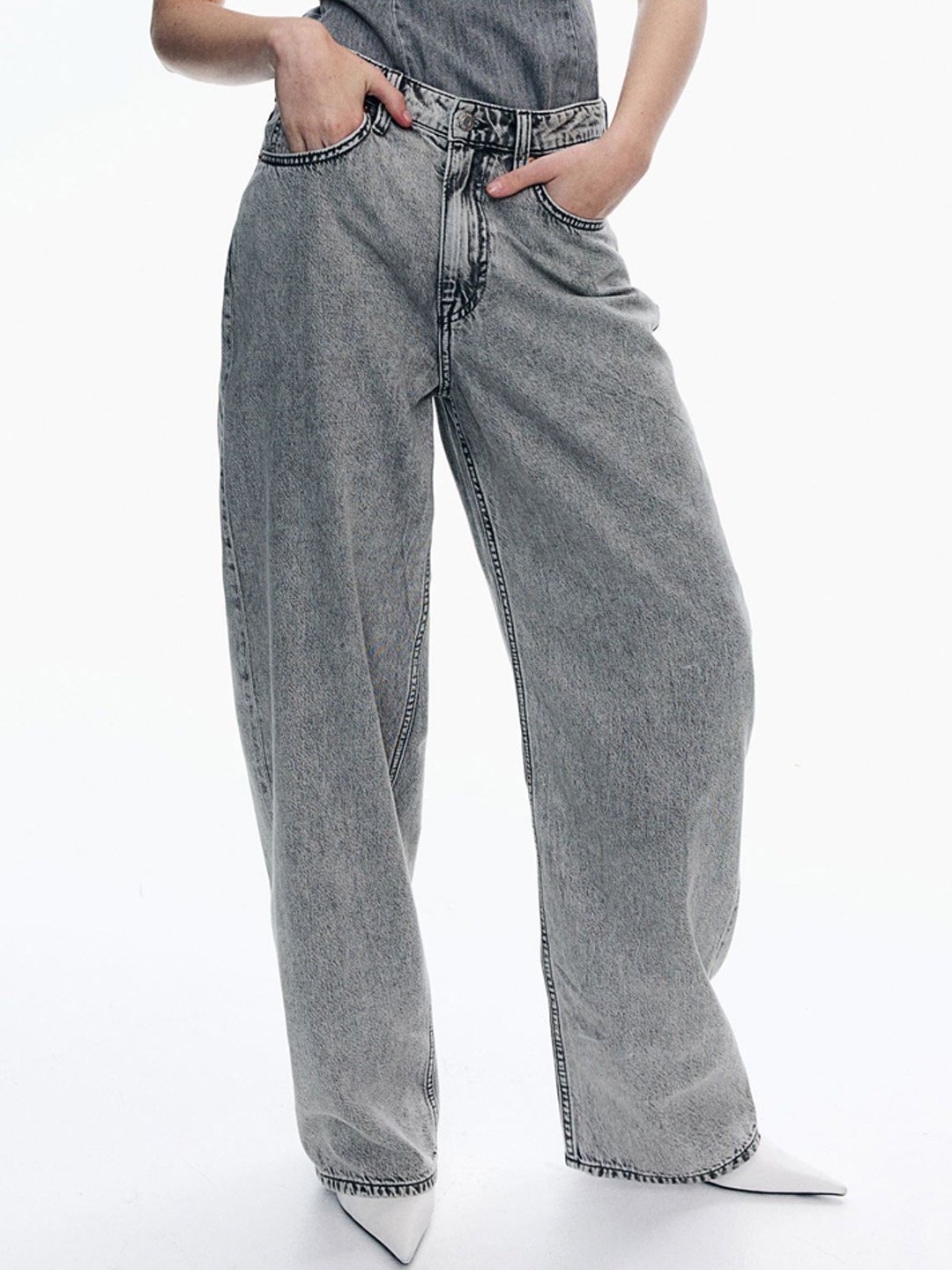 

H&M Women Baggy High Jeans, Grey
