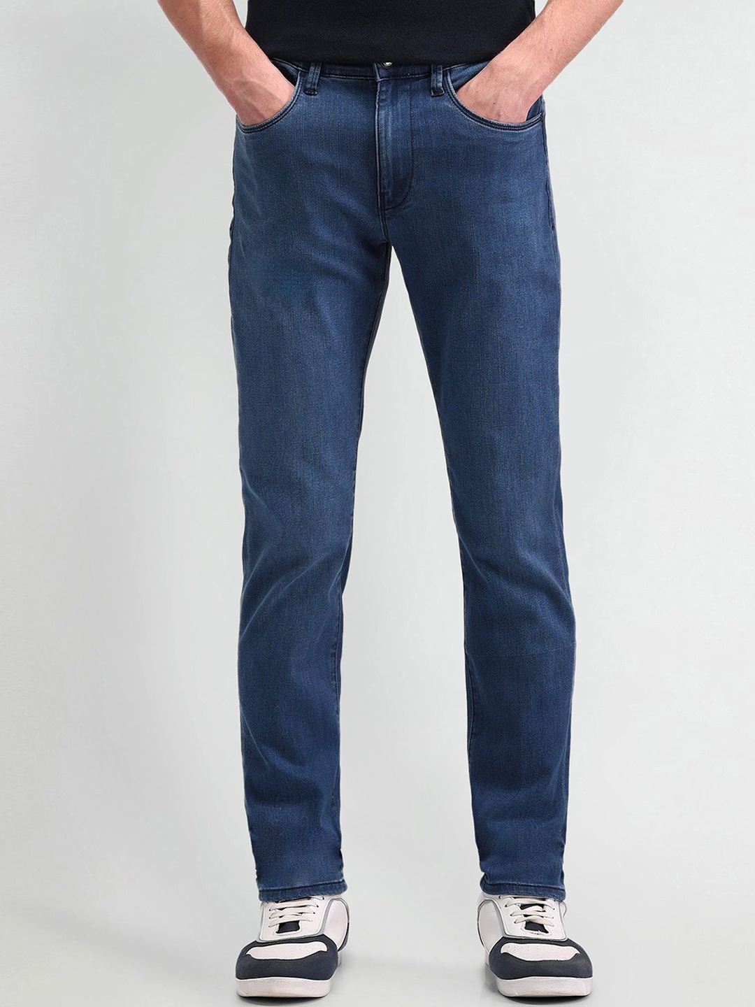 

Arrow New York Men Urban Slim Fit Light Fade Stretchable Cotton Jeans, Blue