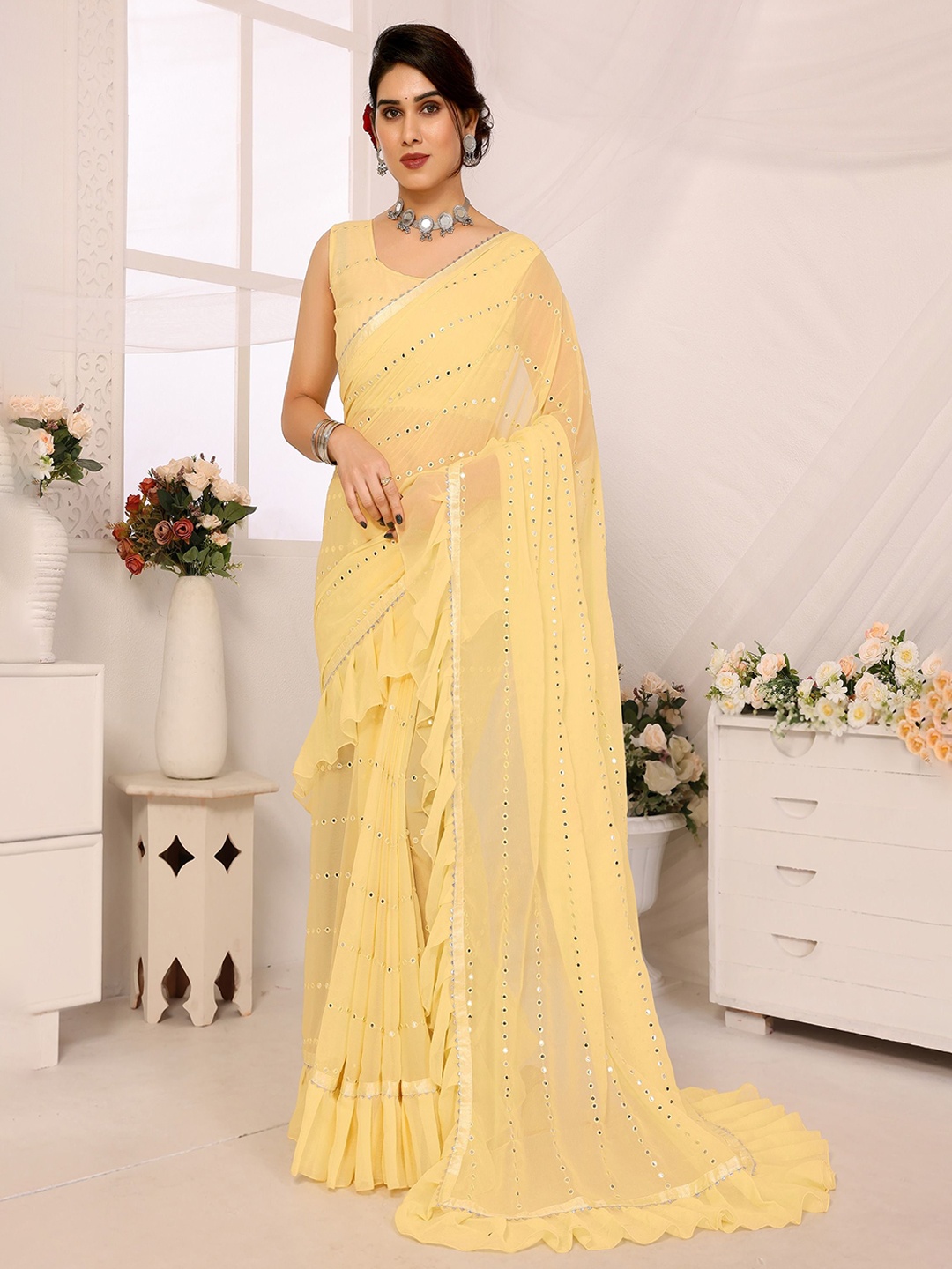 

CATCHY FOREVER Embellished Mirror Work Saree, Yellow