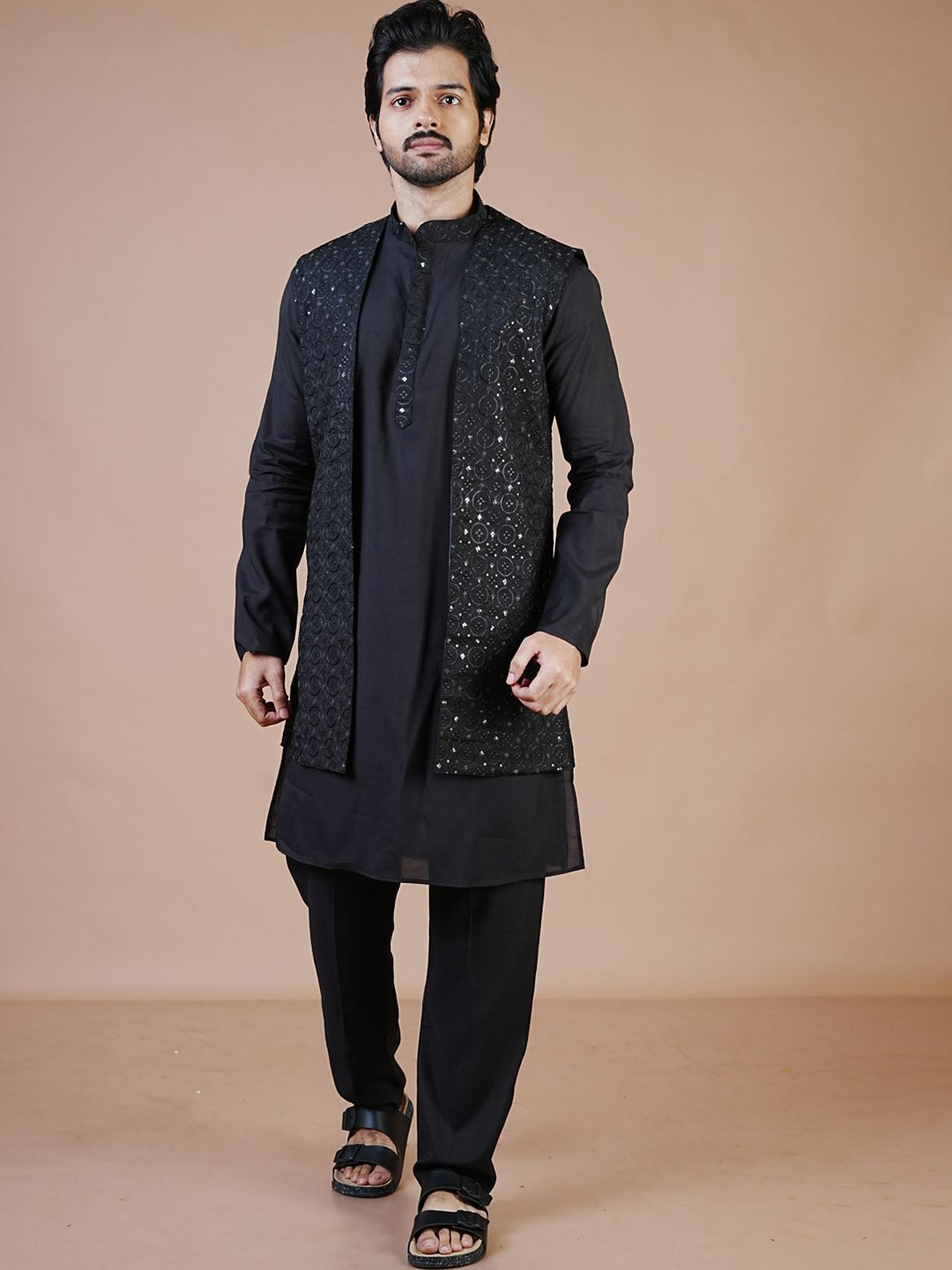 

ARYA Mandarin Collar Regular Sequinned Dupion Silk Kurta With Jacket With Trouser, Black