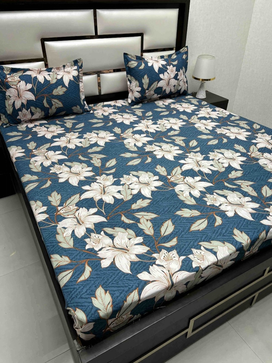 

Pure Decor Queen Size Double Bedsheet With 2 Pillow Covers 2.28m X 2.54m, Blue