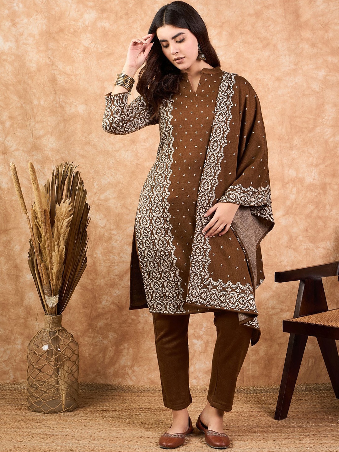 

SAHASIKA Ethnic Motifs Woven Design Mandarin Collar Straight Kurta With Trouser & Dupatta, Brown