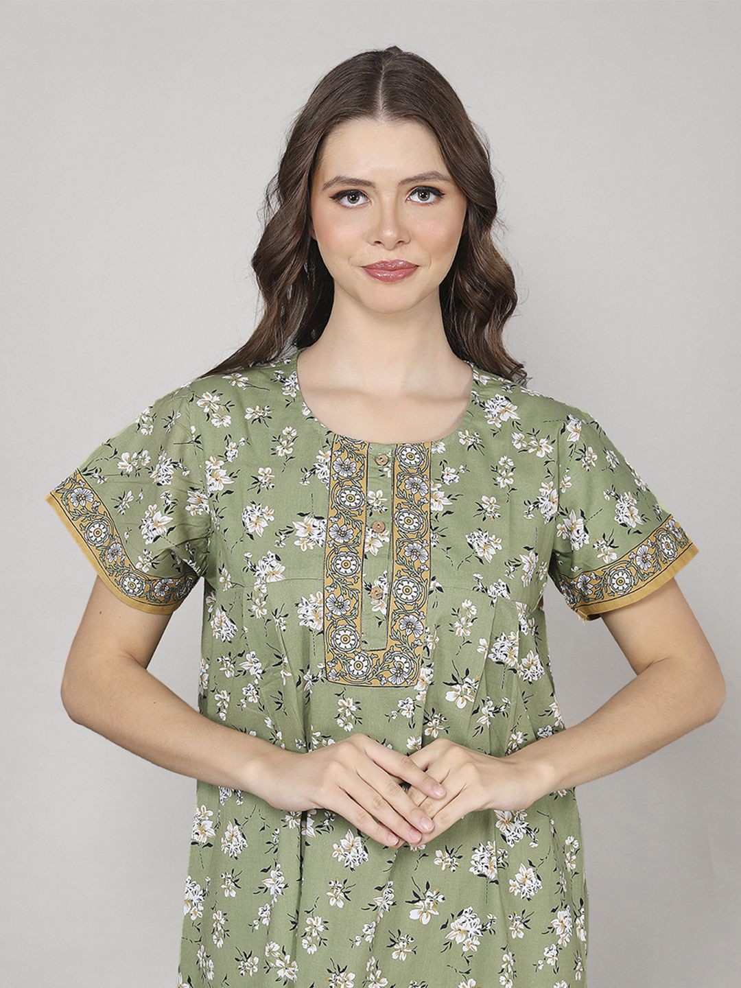 

evolove Women Floral Printed Pure Cotton Maxi Nightdress, Green