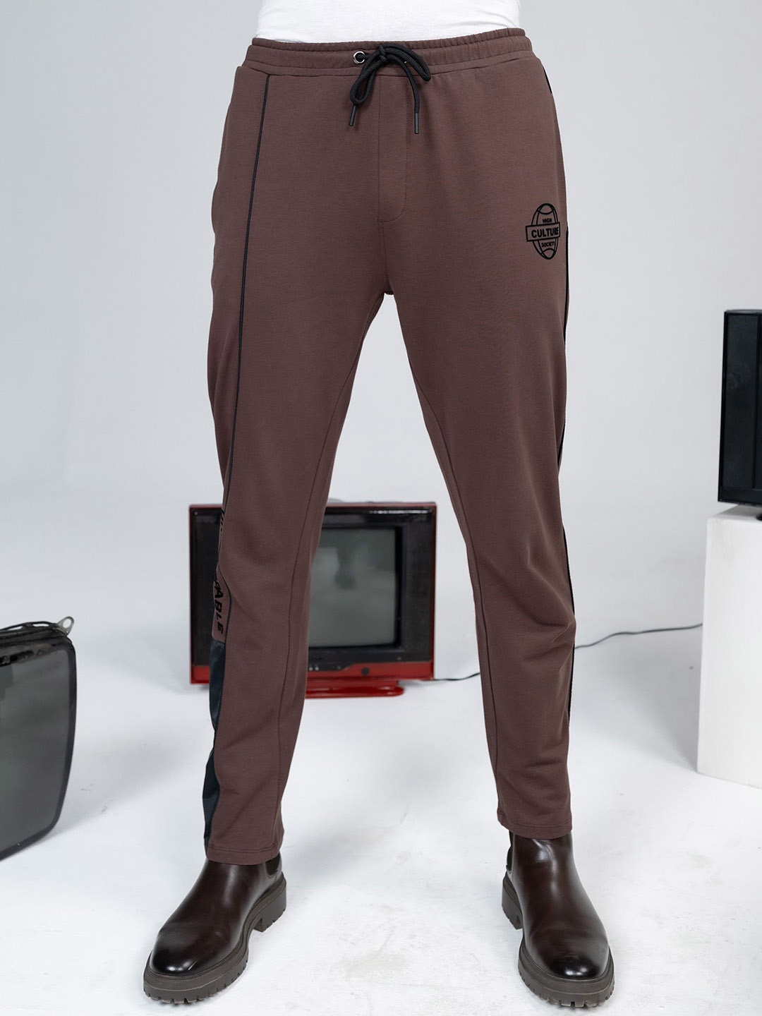 

EDRIO Men Slim Fit Track Pants, Brown