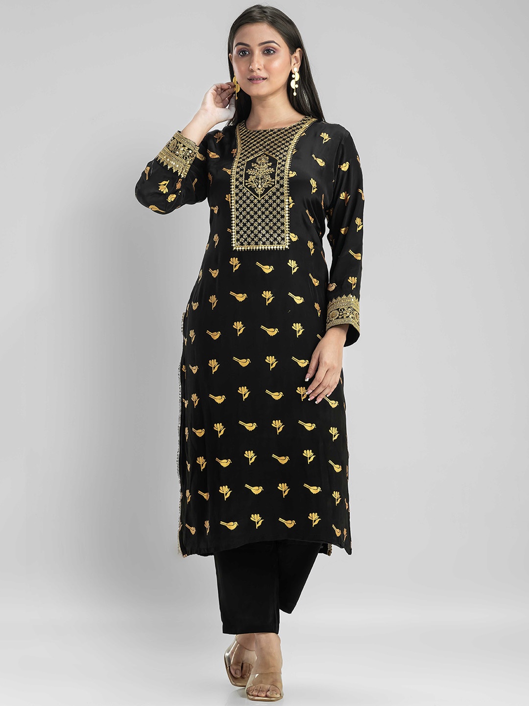 

SACRED SUTA Ethnic Motifs Printed Sequinned Straight Kurta With Trouser, Black