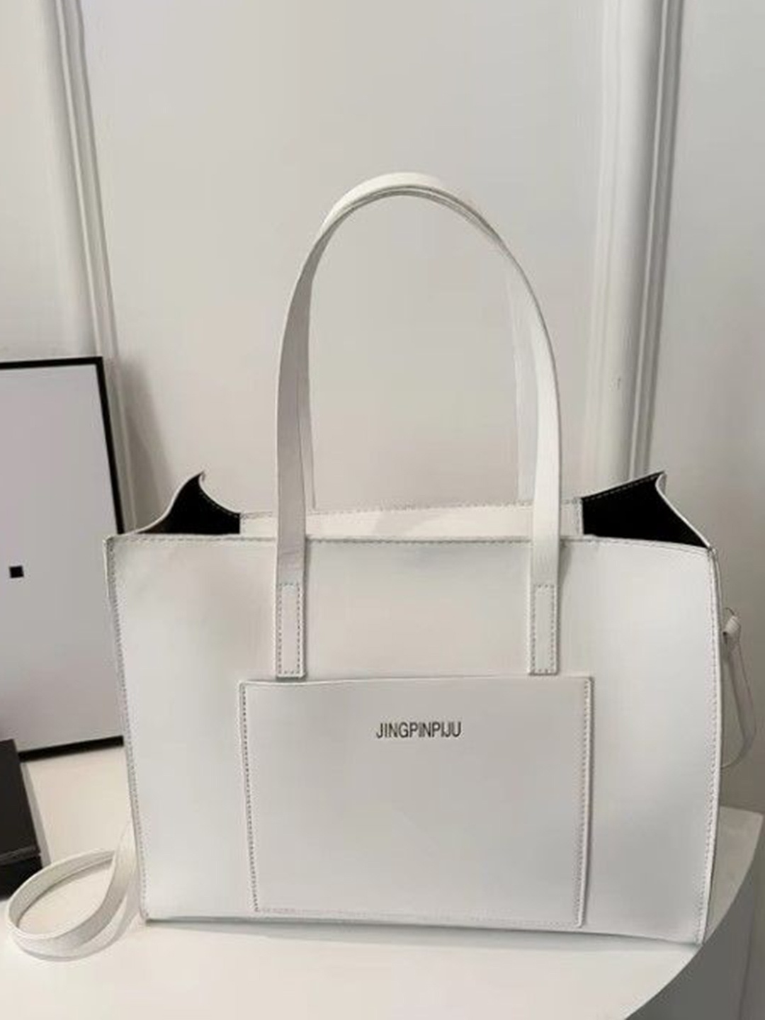

StyleCast White Solid Shoulder Bag