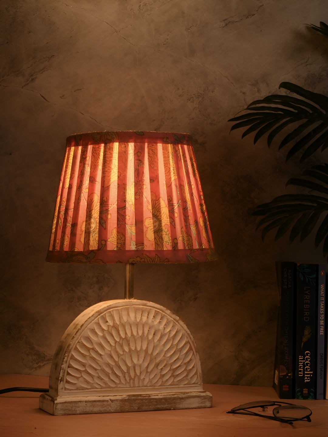 

green girgit White Wood Quirky Frusturical Shaped Table Lamp