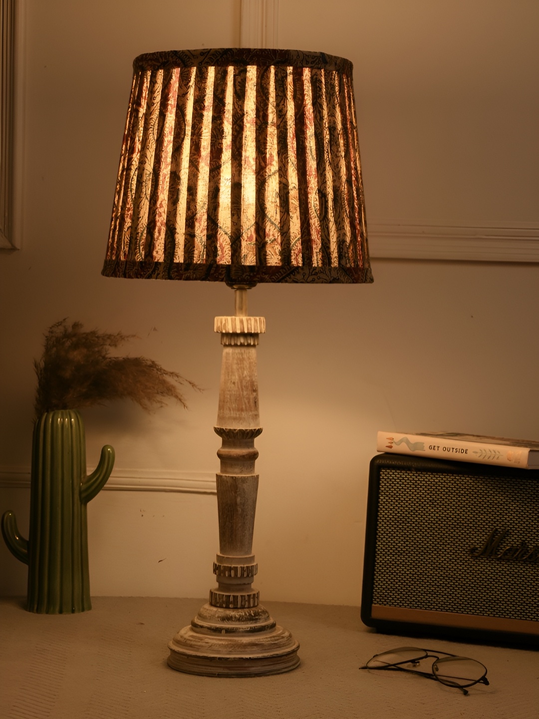 

green girgit White Wood Frusturical Shaped Table Lamp