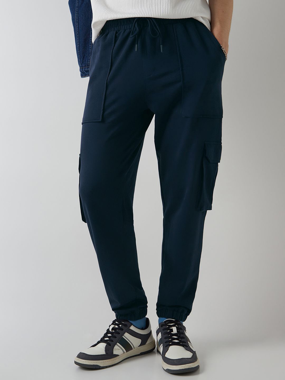 

Bewakoof AIR Men Navy-Blue Oversized Cargo Joggers