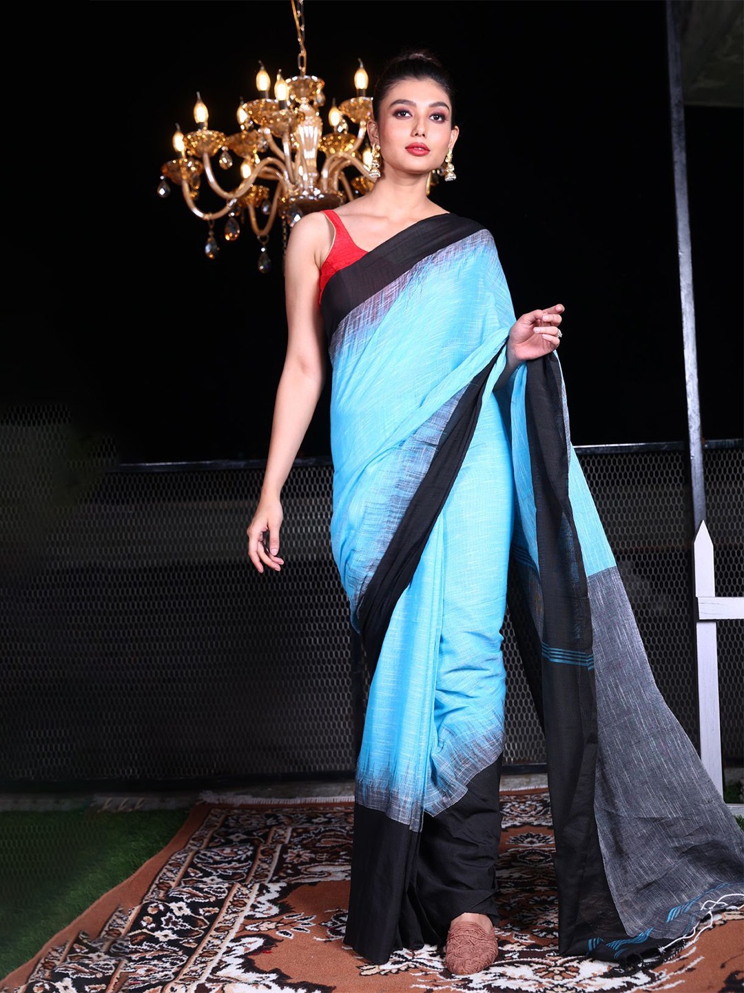

Charukriti Pure Cotton Handloom Ikat Saree, Blue