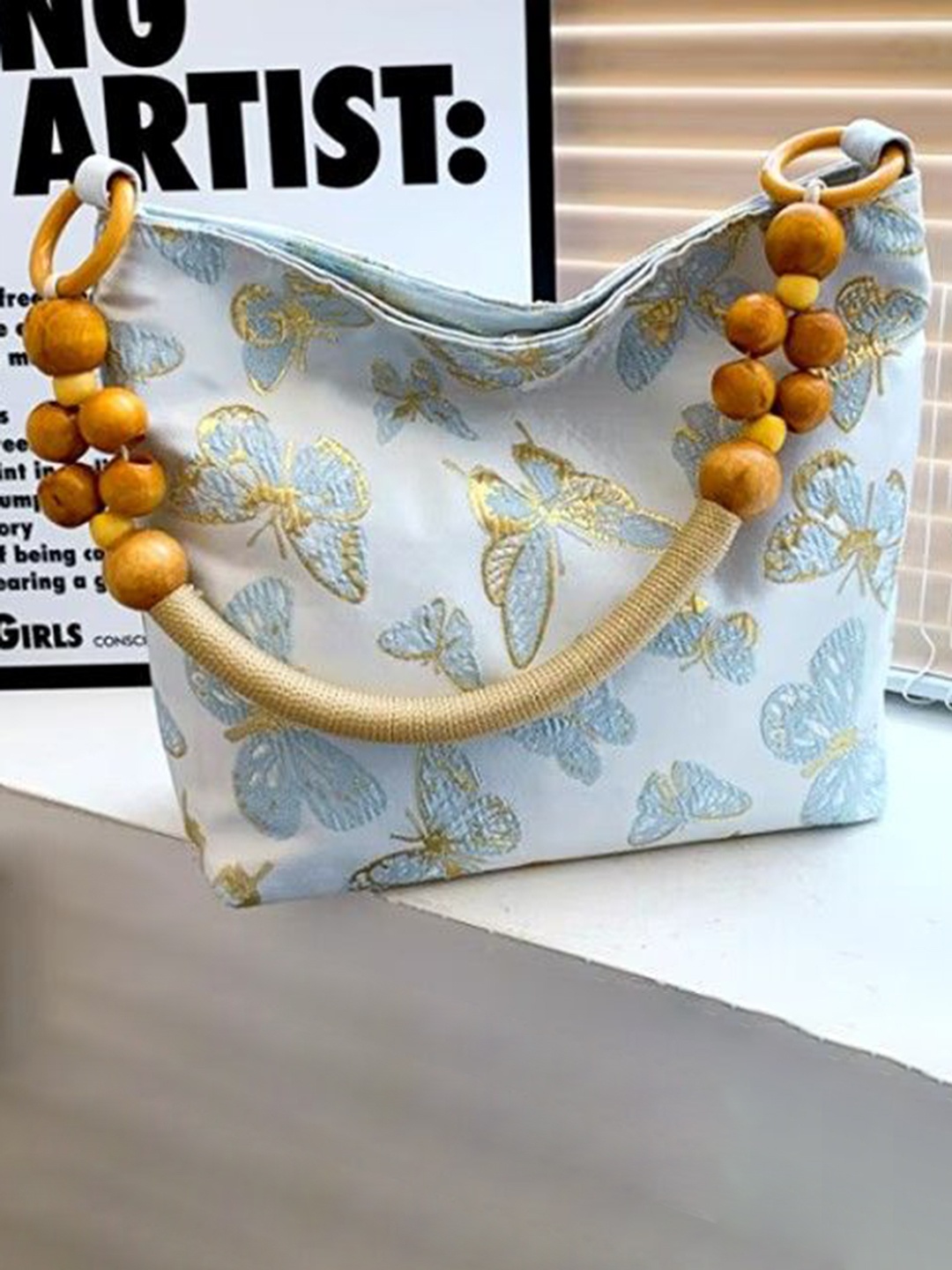 

StyleCast White Graphic Printed Cotton Structured Handheld Bag