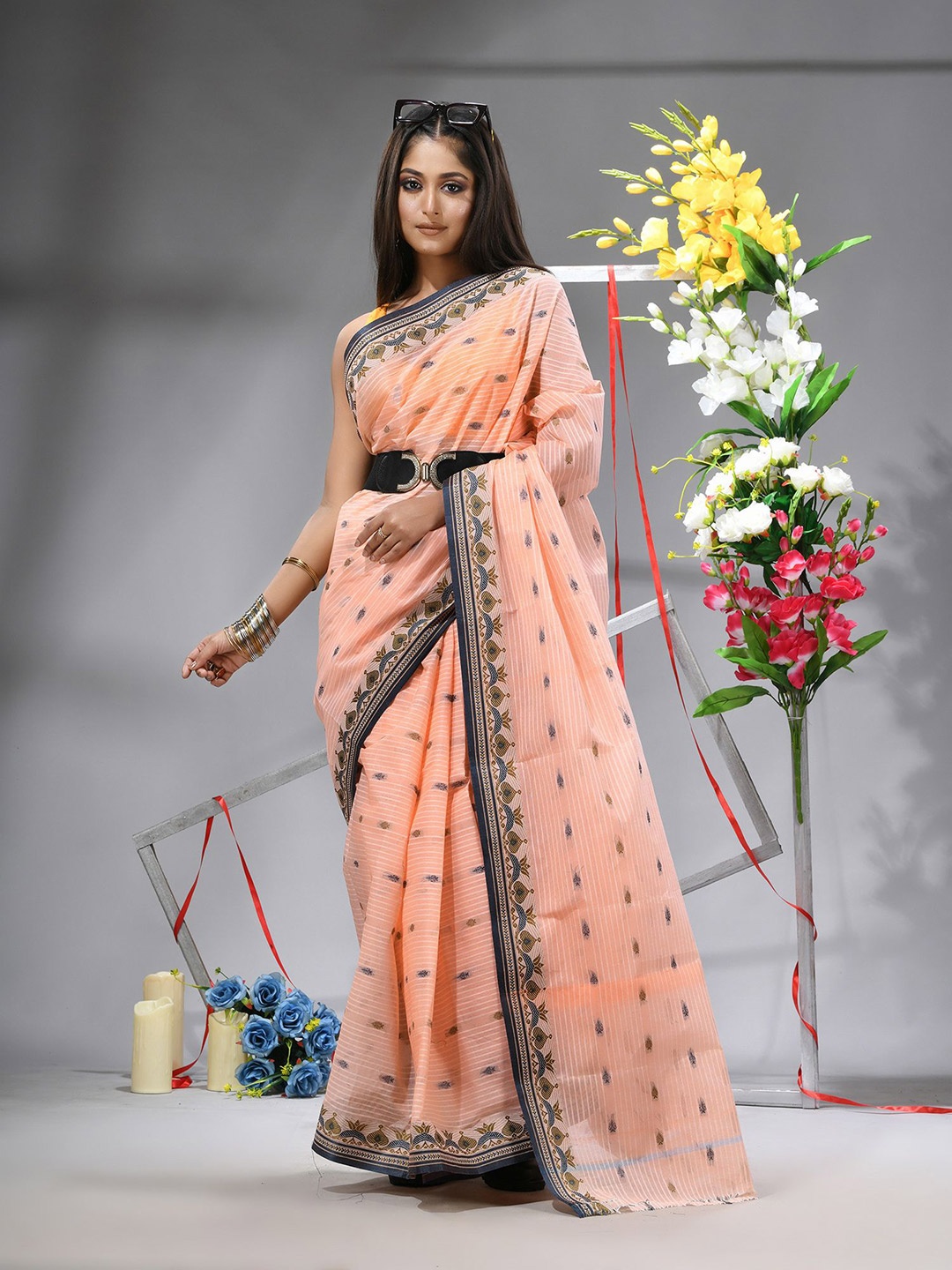 

TANTLOOM Women Woven Design Pure Cotton Saree, Peach