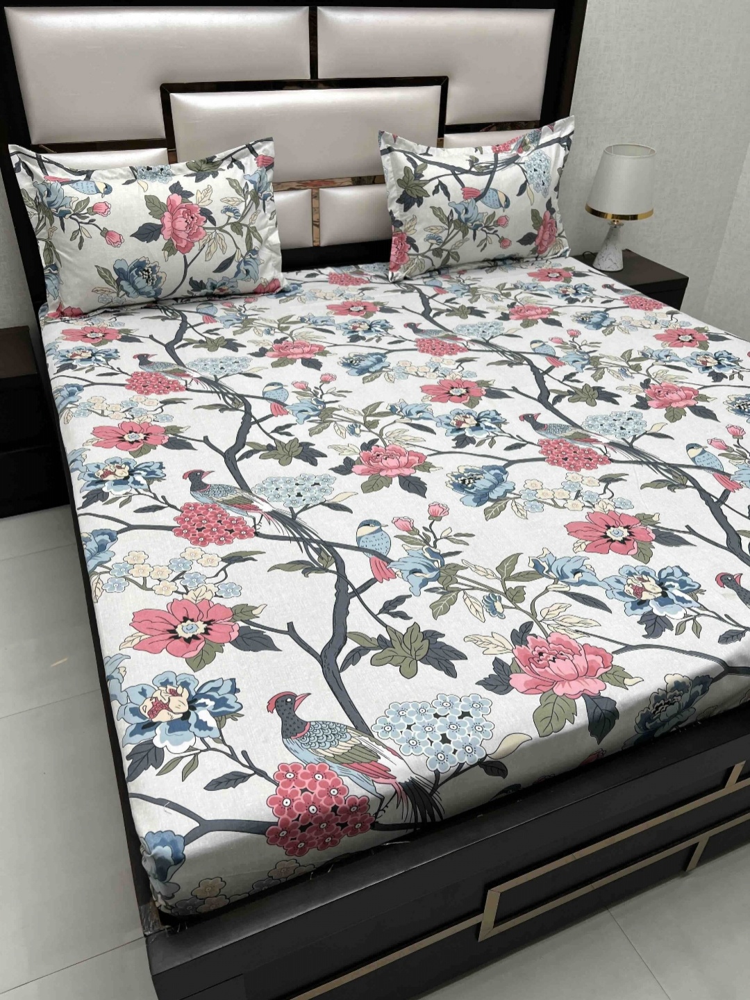 

Pure Decor Amulya White & Blue Floral 350 TC Microfiber Queen Bedsheet Set 2.25 m x 2.57 m