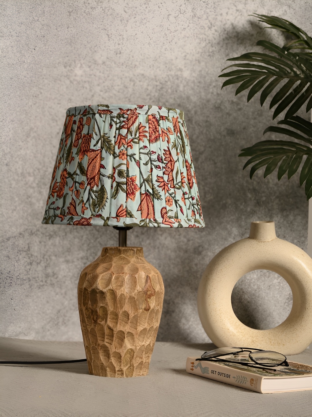 

green girgit Brown Floral Printed Wood Frusturical Shaped Table Lamp