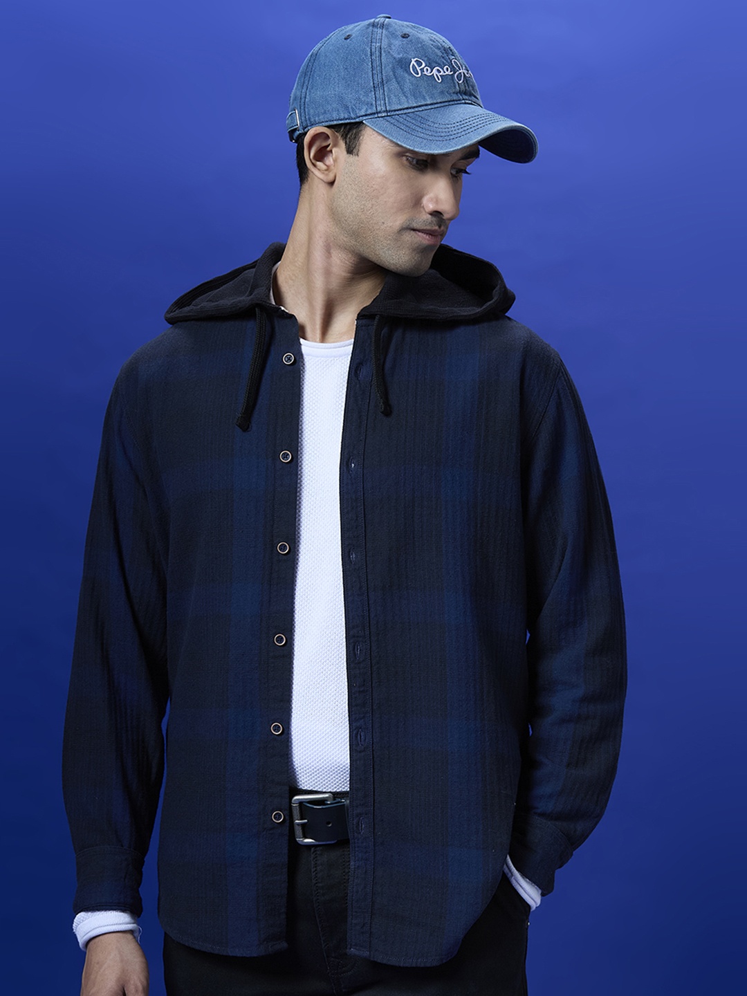 

Pepe Jeans Men Opaque Checked Casual Shirt, Navy blue