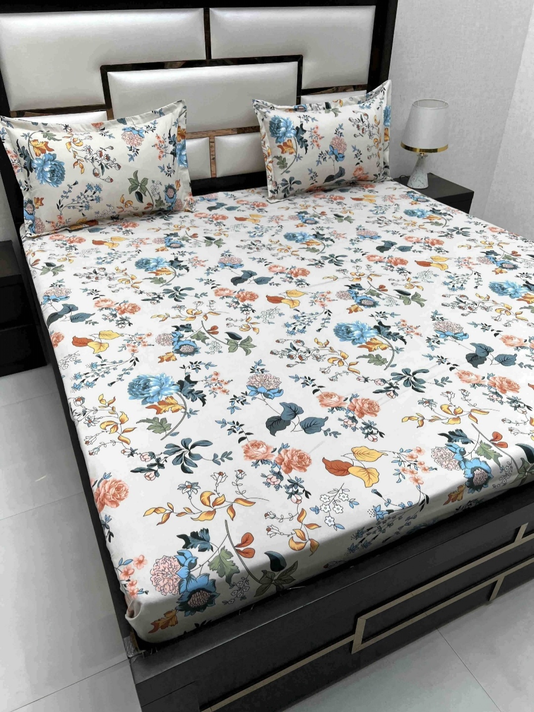 

Pure Decor Queen Size Double Bedsheet With 2 Pillow Covers 2.28m X 2.54m, White