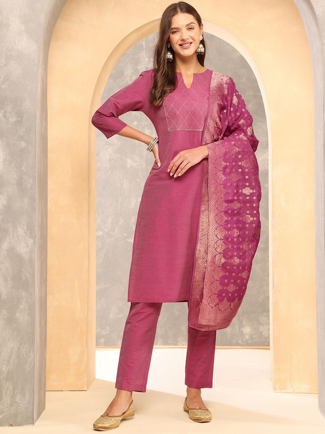 

Anouk Mauve Geometric Embroidered Notch Neck Kurta with Trousers & Dupatta