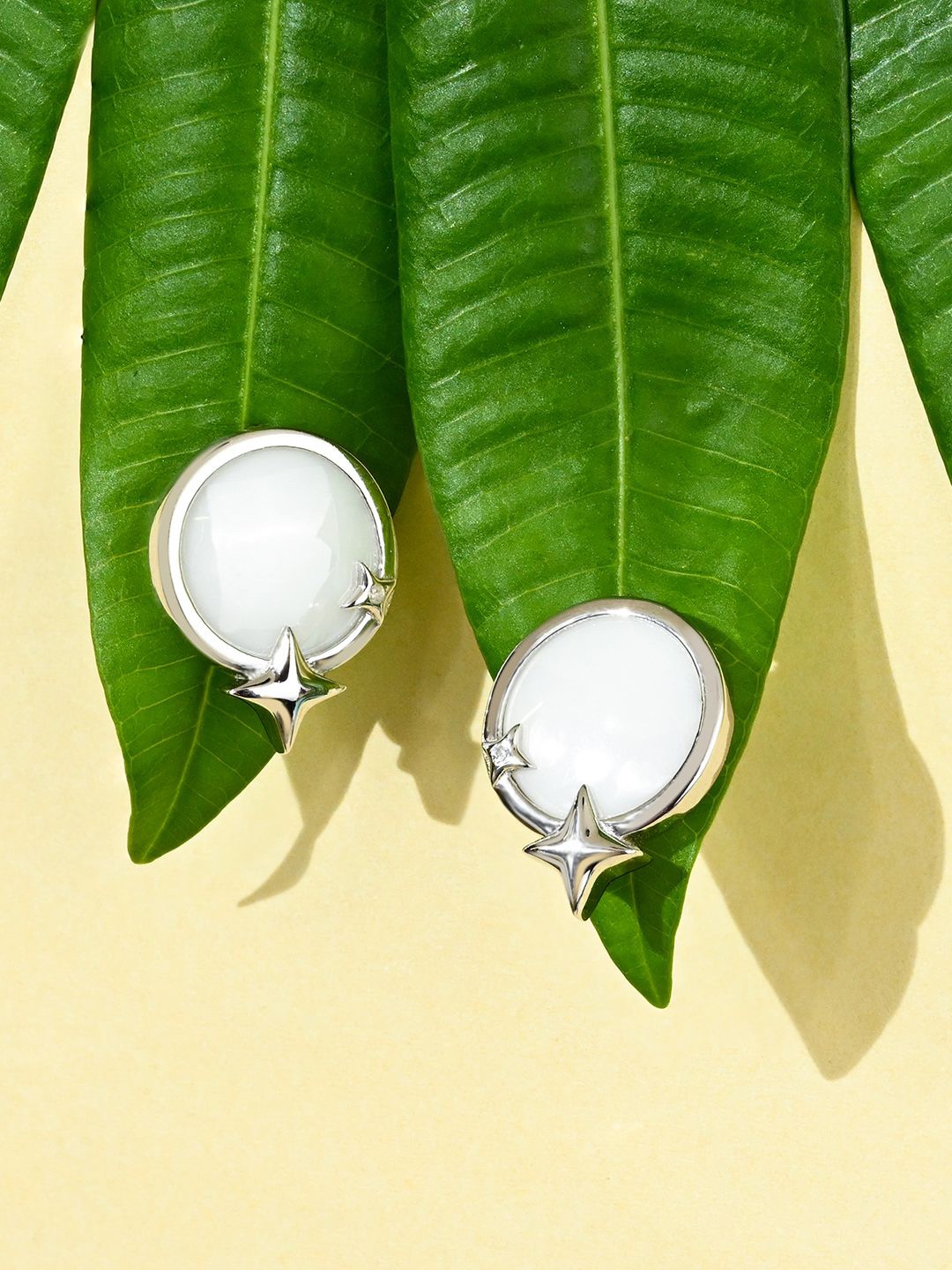 

TOUCH925 Contemporary Studs Earrings, Silver