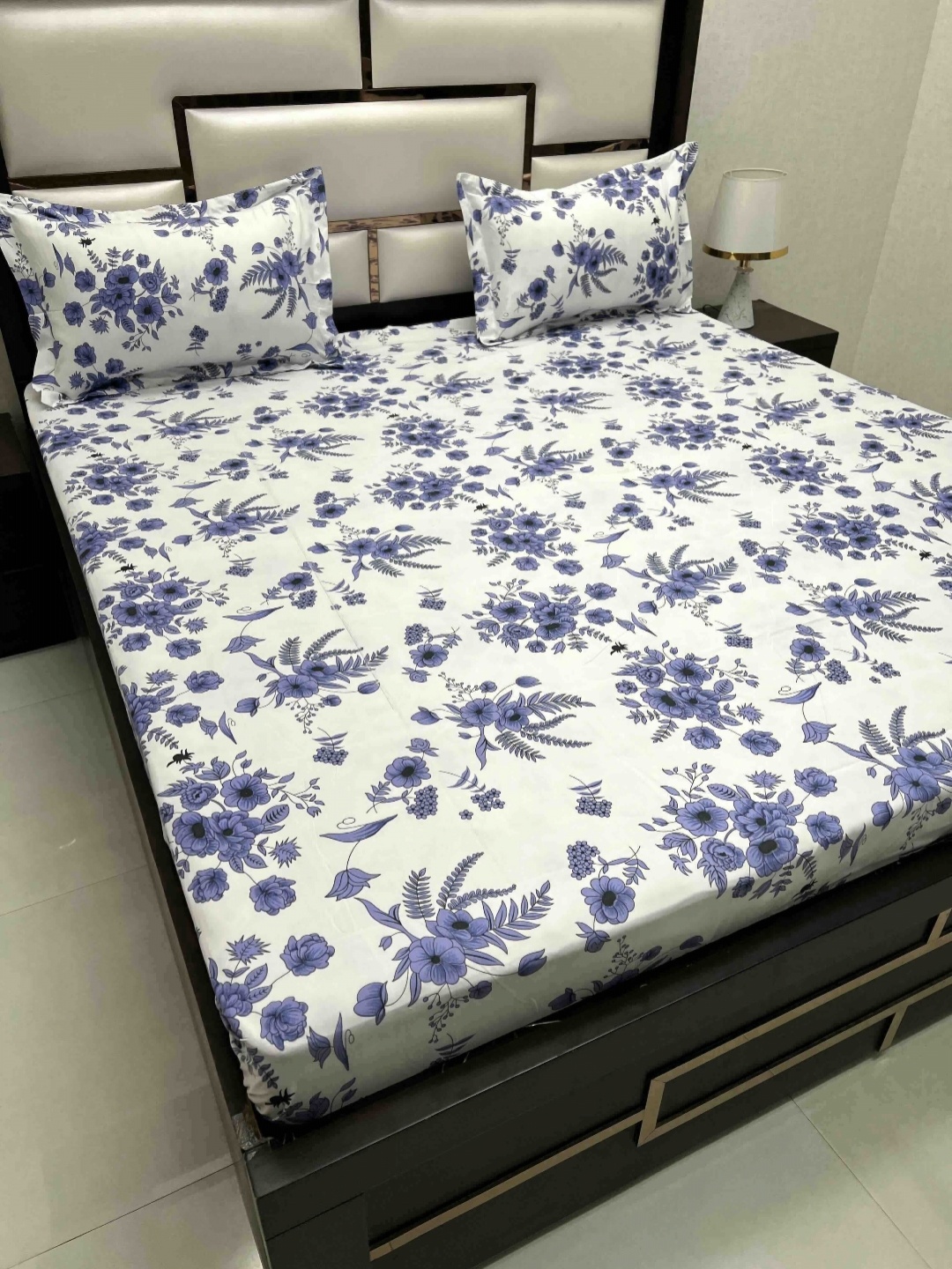 

Pure Decor Amulya White & Blue Floral Microfiber 210 TC Queen Bedsheet Set 2.25 m x 2.55 m