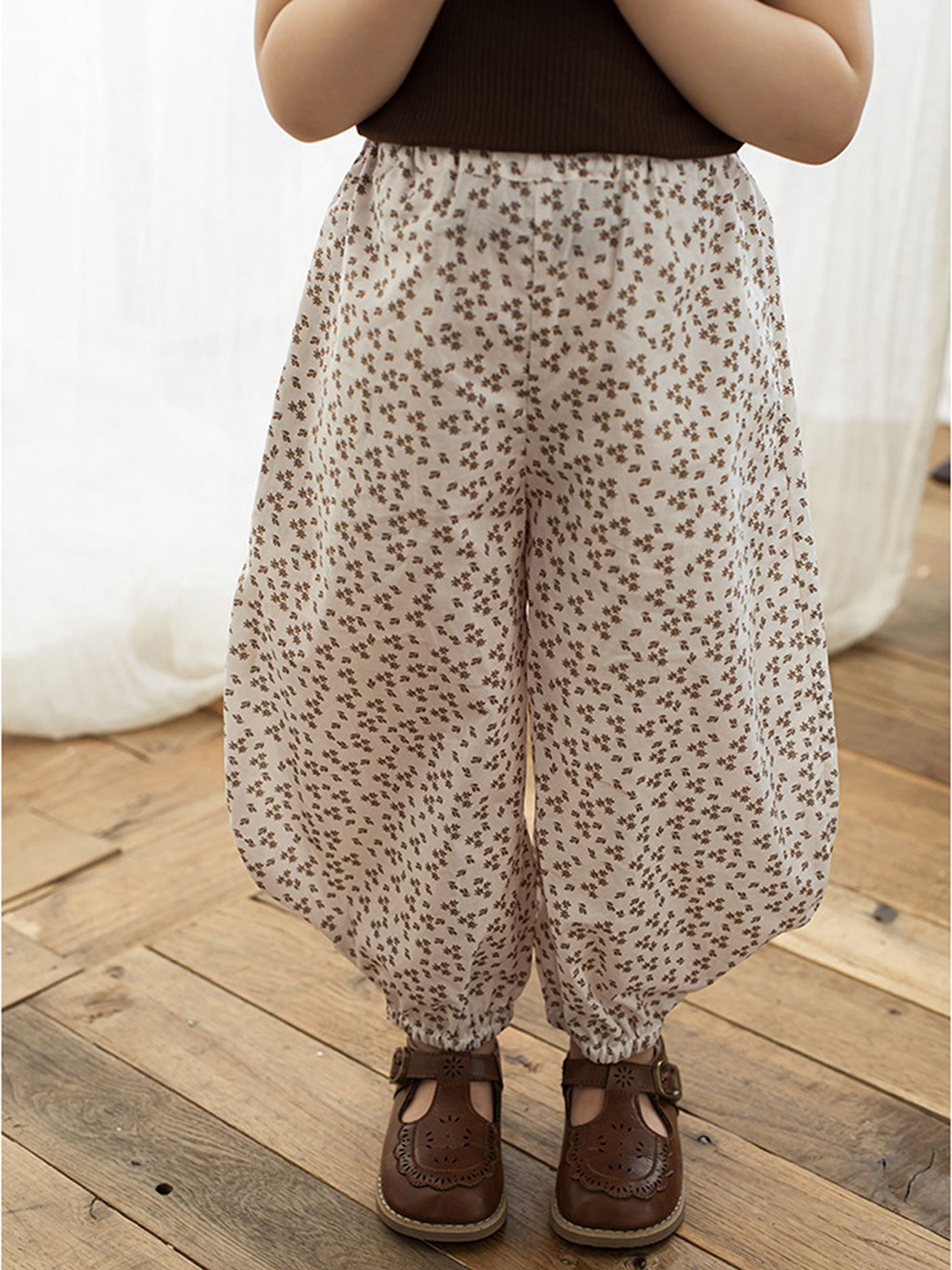 

LULU & SKY Girls Printed Tapered Fit High-Rise Jodhpuris Trousers, Off white