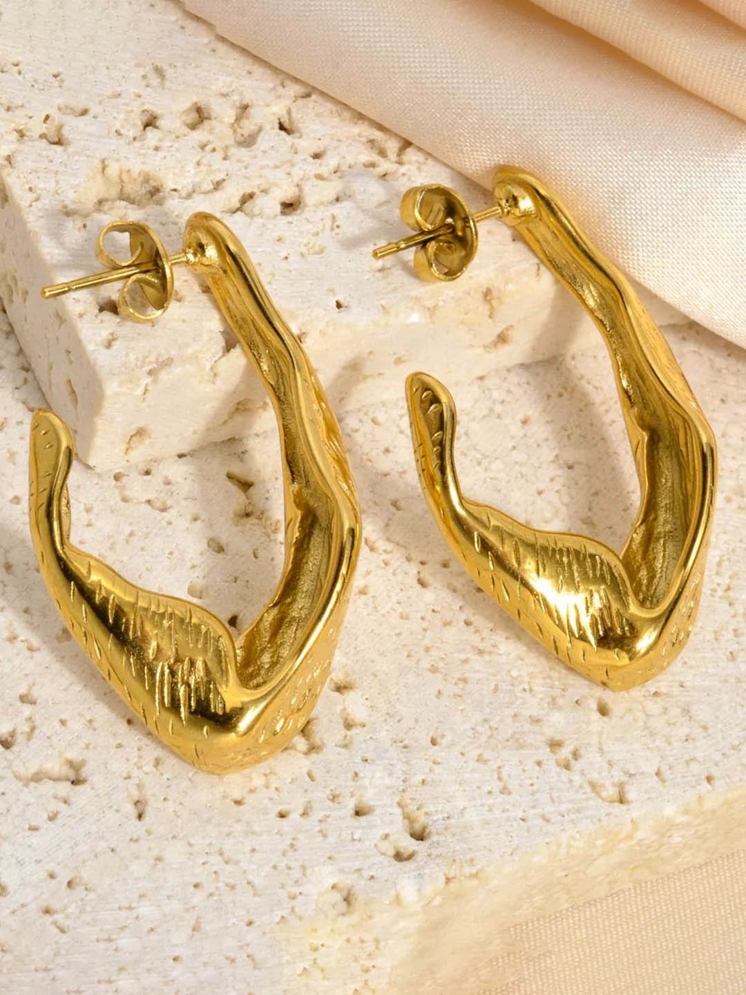 

MEENAZ Contemporary Gold-Plated Studs Earrings