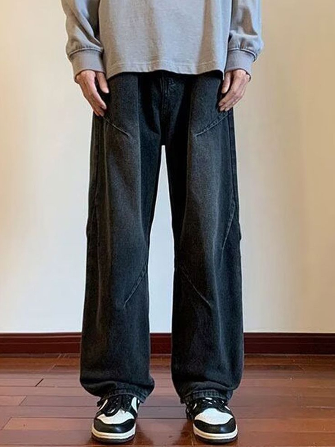 

StyleCast Men Wide Leg Low Distress Light Fade Stretchable Jeans, Black