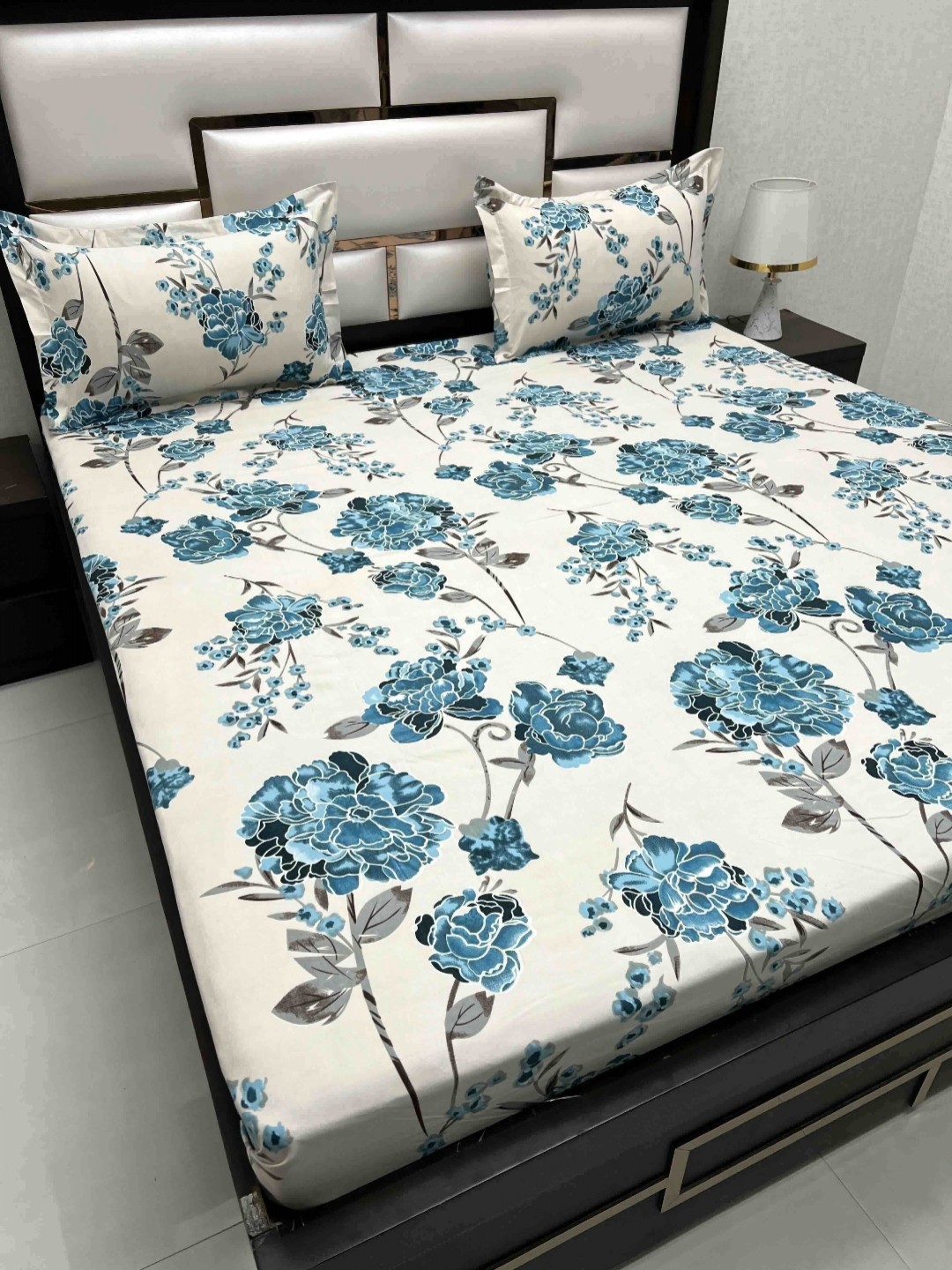 

Pure Decor Queen Size Double Bed Bedsheet With 2 Pillow Covers 2.28m X 2.54m, Blue
