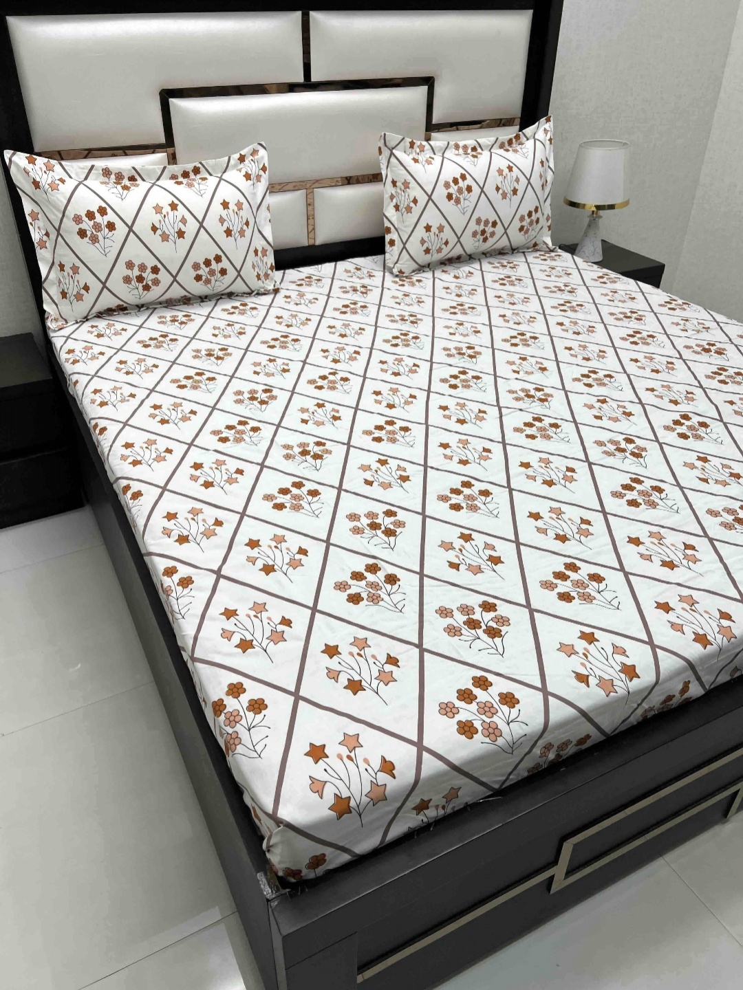 

Pure Decor Queen Size Double Bed Bedsheet With 2 Pillow Covers 2.28m X 2.54m, White