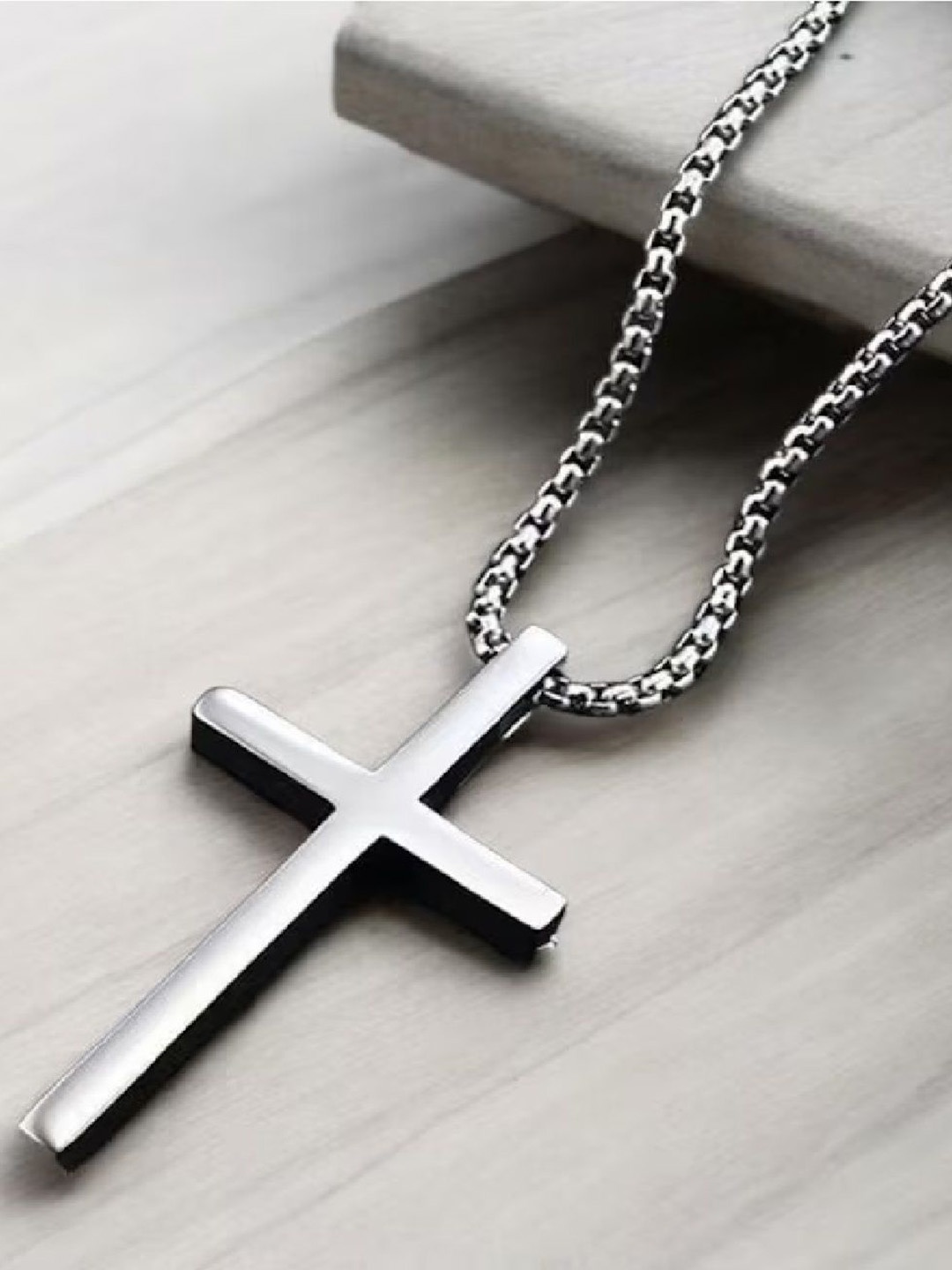 

RUHI COLLECTION Silver-Plated Stainless Steel Jesus Pendant with Chain