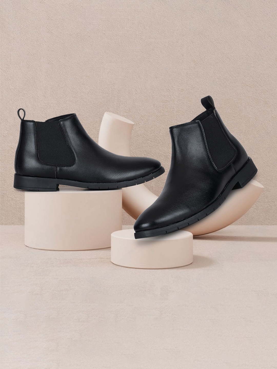 

OCIO Men Round Toe Chelsea Boots, Black