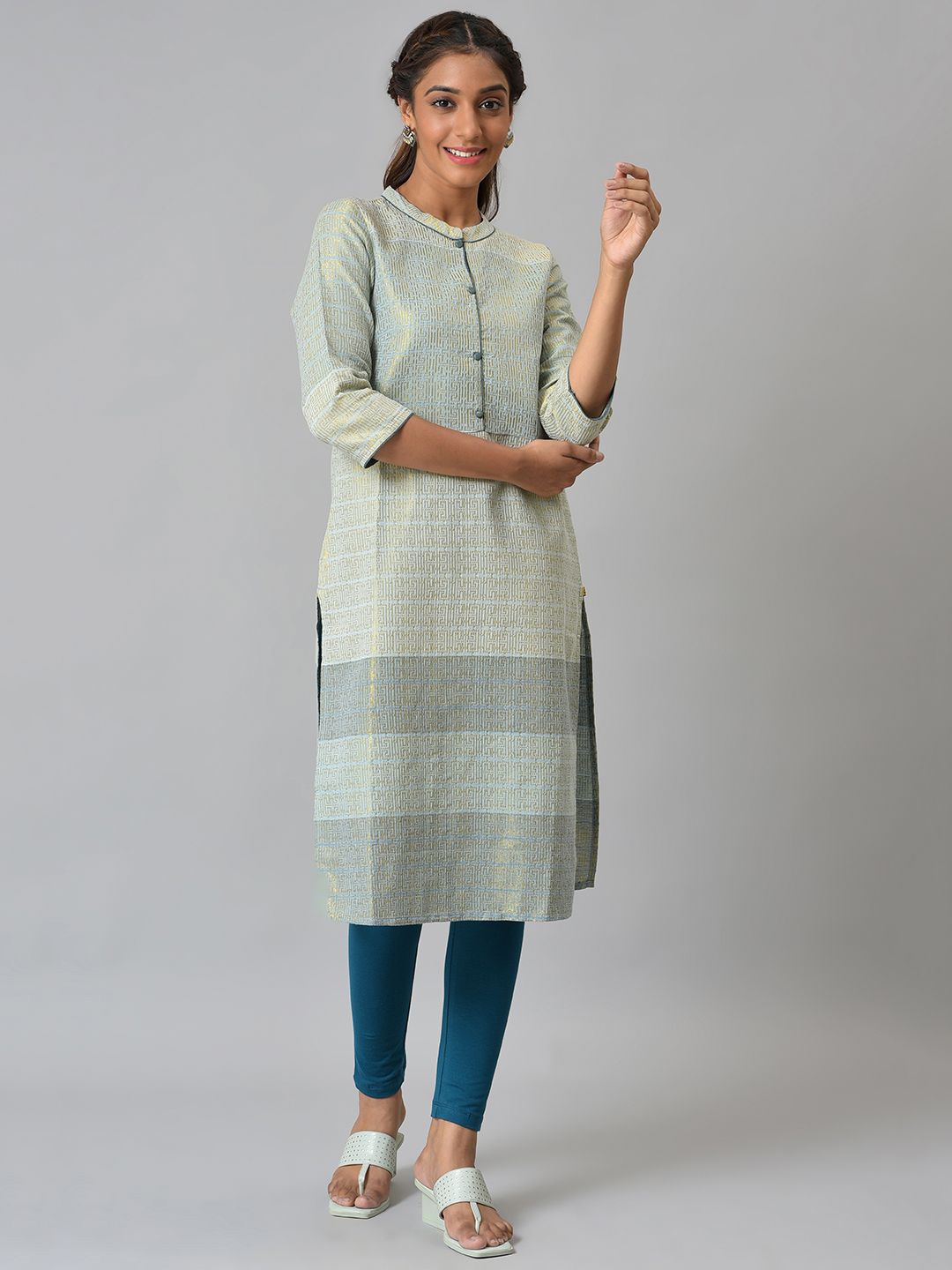 

AURELIA Women Geometric Printed Thread Work Kurta, Multi