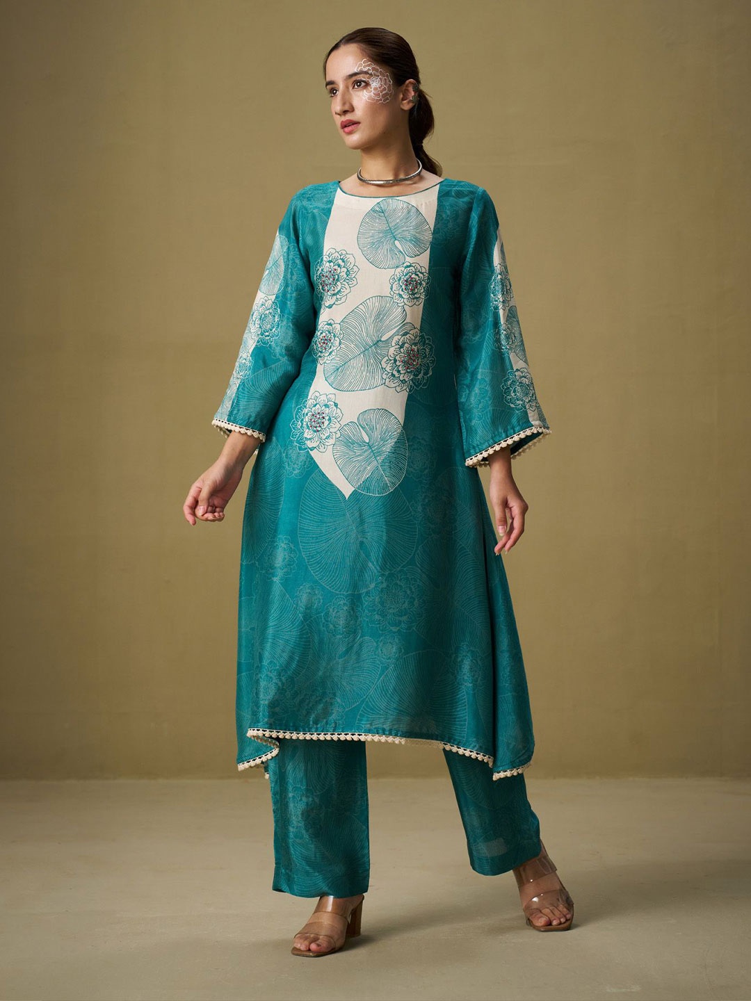 

SUKRUTI DESIGN Floral Printed Anarkali Kurta, Sea green